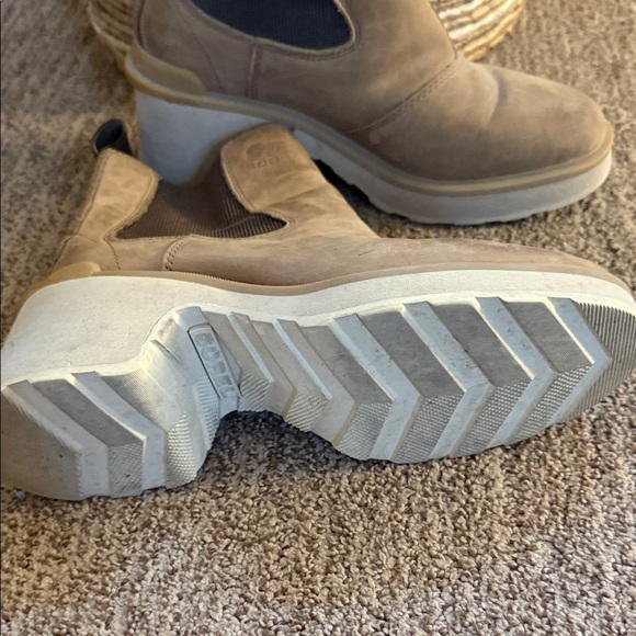 Sorel Women's Brown Heeled Boots - Picture 4 of 4